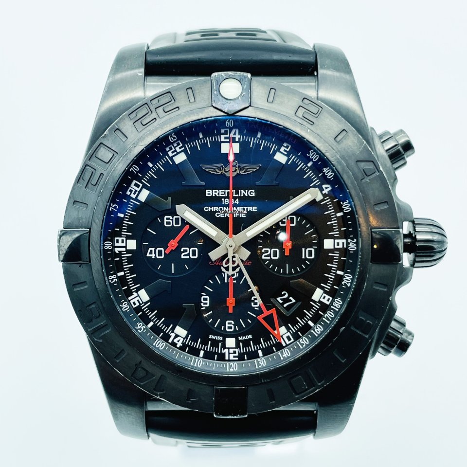 La montre Chronomat GMT Blacksteel