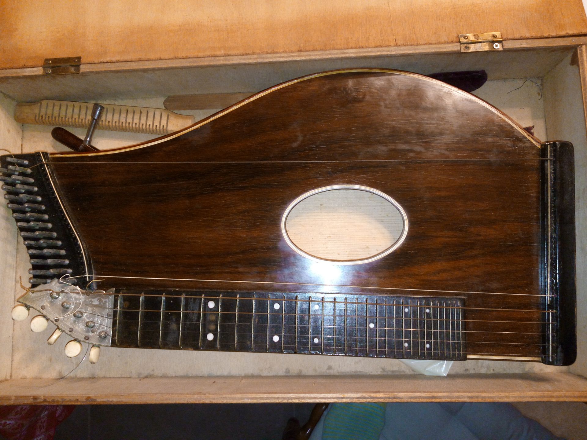 Cithare ancienne Demandez une estimation