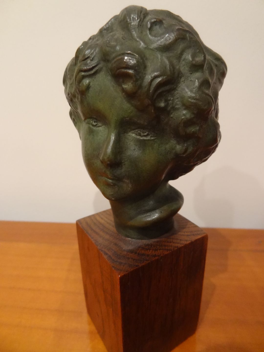 Statuette en bronze Demandez une estimation — free download